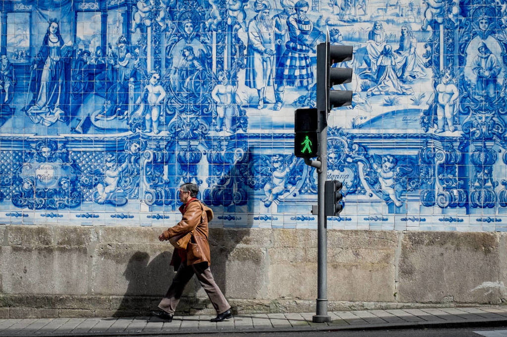 Porto Street Photography – Shooting Street to improve your wedding photography