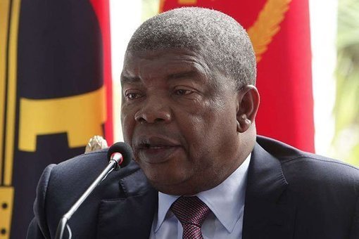 Angolan president visits China