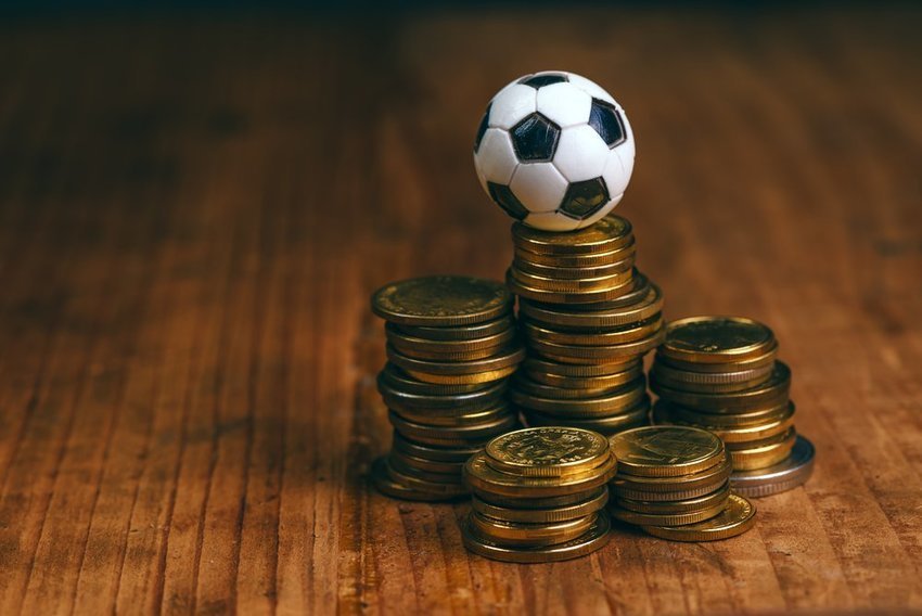 Cash-Strapped Portuguese Football Giant Sporting Ponders ICO