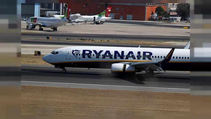 Ryanair's Portuguese cabin crew planning five-day strike for August | Euronews -