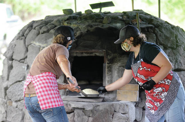 Getting back to basics: Kona Historical Society resumes Portuguese bread baking program -