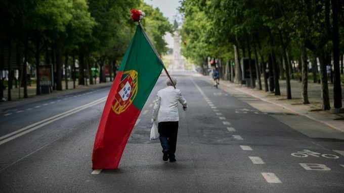 Portugal pushes ahead with plans for state-owned development bank – 
