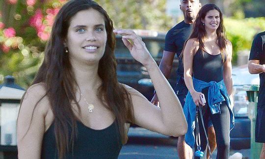 Sara Sampaio keeps things casual in form-fitting gym wear as she takes her dog for a stroll | Daily -