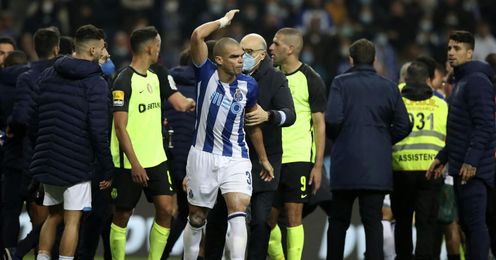 Porto vs Sporting ends in 40-man brawl with five red cards as 'even ballboys try to fight' - Daily Star